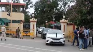 मणिपुर में अचानक सरकार बनाने की हलचल, गवर्नर से मिले बीजेपी नेता, 44 विधायकों के समर्थन का दावा