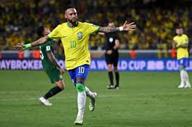 Neymar estreia na Copa do Mundo e se iguala a Pelé em partidas disputadas