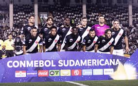 Jogador querido pela torcida do Vasco é criticado após derrota: 'Muito abaixo'