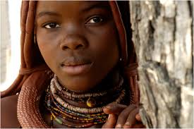 bei den Himbas (2) von Herbert Vieth - Galerie - heise Foto | heise Foto - bei-den-Himbas-2