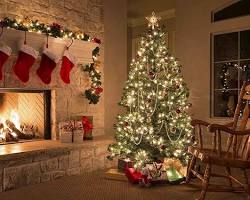 Trang trí cây thông Noel theo chủ đề Giáng sinh truyền thống