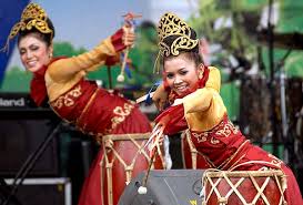 Hasil gambar untuk tarian jawa barat jaipong
