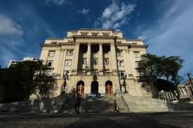 Prefeitura de Santos abre cinco concursos públicos com 226 vagas e salários de até R$ 13,2 mil; confira