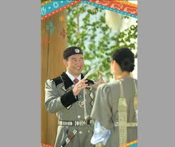 Айсен Николаев поздравил с Ысыахом Туймаады романтичным видео с супругой