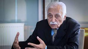 Türkische Literatur trauert: Yavuz Bülent Bakiler verstorben
