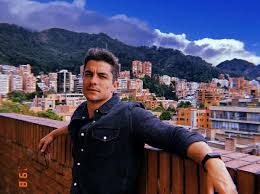 José Ramón Barreto regresó a Netflix como médico en ‘Doc’