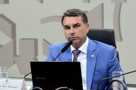 Sem aprimoramento, pesquisa vira "vale tudo", diz advogada de Flávio