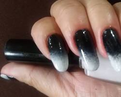 Hình ảnh về Basic Black Gradient Nails  Black and white gradient