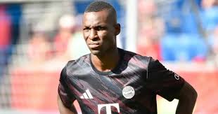 Nicolas Jackson gets red card in third game after Harry Kane injury