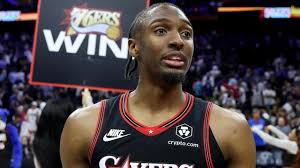 Warriors' Kristaps Porzingis: Posts 12/8 line in loss