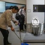 China, Bill Gates Encourages World
