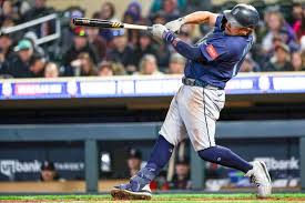 Mariners top Twins behind Josh Naylor’s three-run blast
