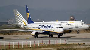 Las aerolíneas líderes en España prevén aguantar el verano sin ajustes frente al alto precio del fuel