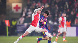 Problema para Flick: Pedri se retira lesionado