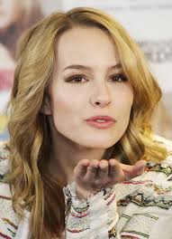 bridgit mendler  Images?q=tbn:ANd9GcRu4DkxOpGGJxV0VT5jn9luMUCm2S2yYK5X9_euktBf6bgR2uxf