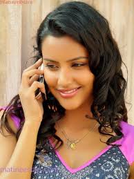 Photo : Ethir Neechal Siva Karthikeyan Priya Anand Ethir Neechal - priya-anand-photos-large-1224693240