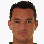 ... Country of birth: Brazil; Place of birth: Ariranha; Position: Defender; Height: 192 cm; Weight: 84 kg; Foot: Right. Réver Humberto Alves Araujo - 33271