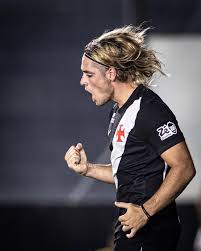 Spinelli se tornou o 14º argentino a marcar um gol pelo Vasco neste século