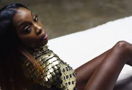 Video: Estelle&#39;s Steamy “Make Her Say (Beat it Up)” Features Boston Native Lyric Jones - estelle-make-her-say