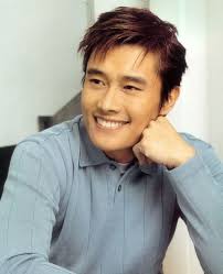 Entertainment Weekly, a korean TV show came to US to interview Lee Byung Hun. Among all the questions he was asked, two caught my attention the most. - lee-byung-hun