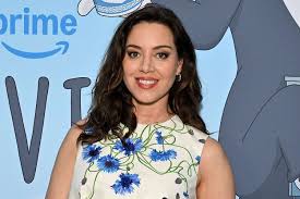 Pregnant Aubrey Plaza's Interview Gets Interrupted by Her Baby on the Way: 'I Just Got Knocked'