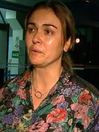 A atendente Kelly Cristina Faria luta para continuar com as filhas em São Carlos (Foto A atendente Kelly Cristina Faria luta para continuar - mae2