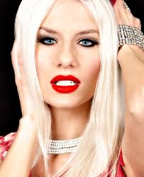 Christina Aguilera Impersonator Christina Shaw. [Show as slideshow] - christinashaw2