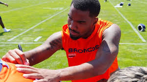 Broncos WR Jaylen Waddle exits training camp practice