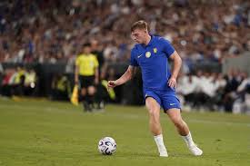 Everton striker search narrows to two leading candidates