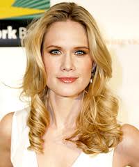 Stephanie March hairstyles Stephanie did a great job of showing off her glamorous blonde locks at the Safe Horizon Annual Benefit. - Stephanie_March_at_the_Safe_Horizon_Annual_Benefit