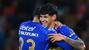 Robert Morales sigue sumando goles en México