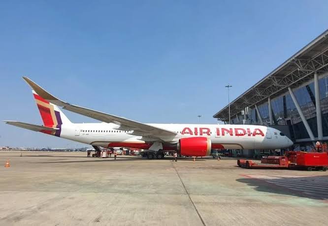 Air India seeks US$1.5 billion from Tata and Singapore Airlines for turnaround; SIA's share roughly US$375 million