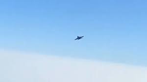 Private pilots risk flying through war zone