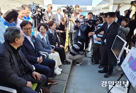 추미애 “반도체, 경기도가 최적지”… 용인·평택 산업현장 찾아 재차 강조