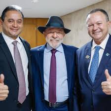 ​Racha no PT: Vice-presidente da sigla ignora candidato de Lula no Maranhão e se alia a Braide