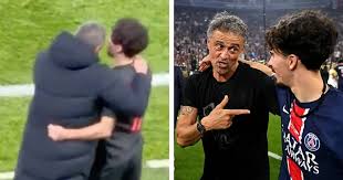 Aperçu : Luis Enrique félicite chaleureusement Vitinha au terme de la victoire face à Tottenham