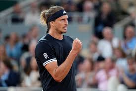 Unbothered, Zverev moves into another semifinal