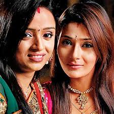 The warring Bidaai girls Sara Khan and Parul Chauhan were all set to do a cameo together in Aur Pyaar Ho Gaya, but the sequence got scraped at the last ... - 223941-bidaai