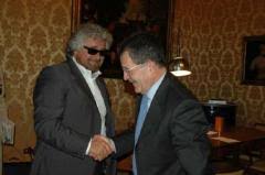 ANNO 2006 GRILLO INCONTRA PRODI Beppe Grillo incontra Romano Prodi e dal 2006 NULLA E’ CAMBIATO