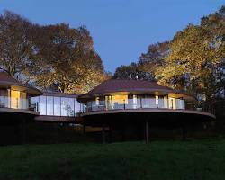 Image of Chewton Glen Treehouse Suites, New Forest, England glamping
