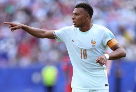 France, Argentina favorites to win World Cup as teams enter knockout stage - The Athletic
