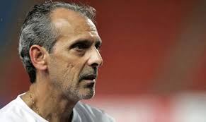 Former Iraq boss Jorvan Vieira will arrive in Cairo on Friday evening to finalise a deal to become Zamalek&#39;s new coach, board member Ibrahim Youssef said. - 2012-634802191132265937-226