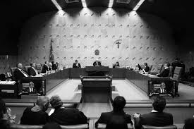 Um Supremo mais contido defenderá melhor a democracia