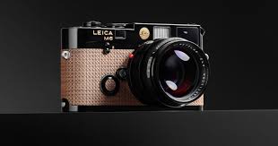 A Grand Tribute: Leica M6 Limited Edition Commemorates 20 Years of Leitz Auction - 10