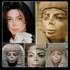 The Field Museum in Chicago, USA, displays an Egyptian ...