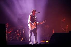 Costa Rica in the Spotlight: Juanes Shoots Videos and Grynspan Nominated for UN Role