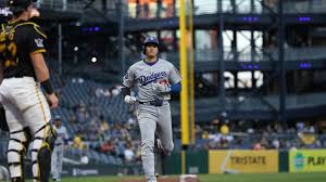 Ohtani SMASHES Dodgers Record! 120 MPH Home Run Stuns Pirates! - Imagen principal del artículo