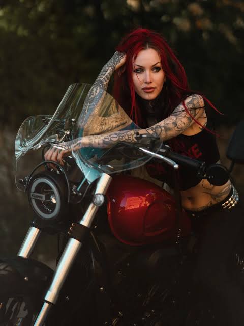 Shelly d'Inferno || Midlands/London | Slave to the system.. . Back when I  wrote, directed, styled & featured in a music video wearing  @darkvirtuedesigns ..The concept featured... | Instagram