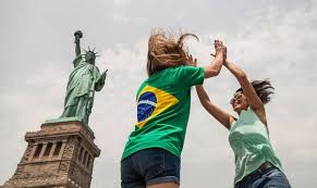 De compras a transporte: como os brasileiros devem gastar durante a Copa do Mundo 2026?