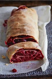 Risultati immagini per strudel di ciliege
